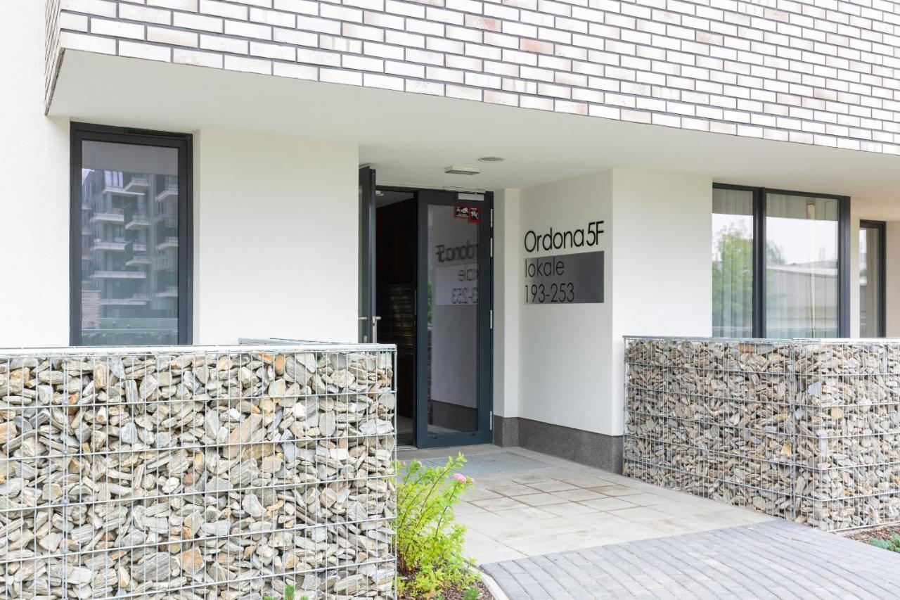 Apartments Business Center Wola Ordona By Renters Varsóvia Exterior foto